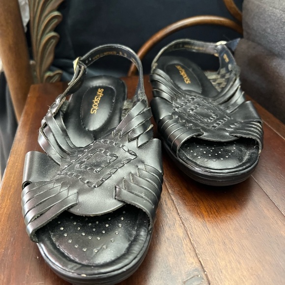 ❄️ 3/$15 Softspots Women’s Sandal - Picture 3 of 9